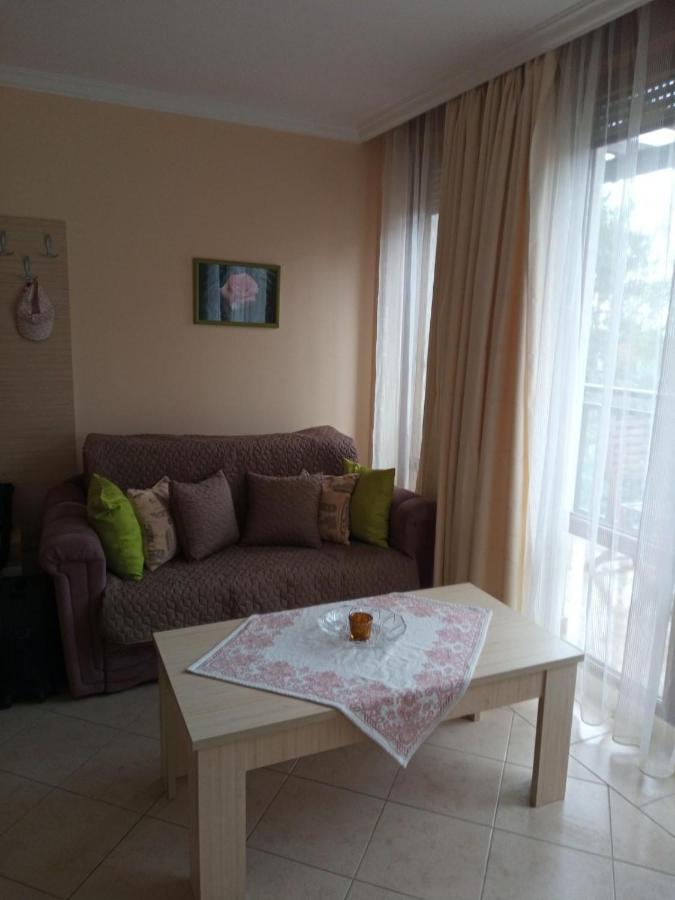 Private Holiday Flat By Seaside - Santa Marina- Szozopol Kültér fotó
